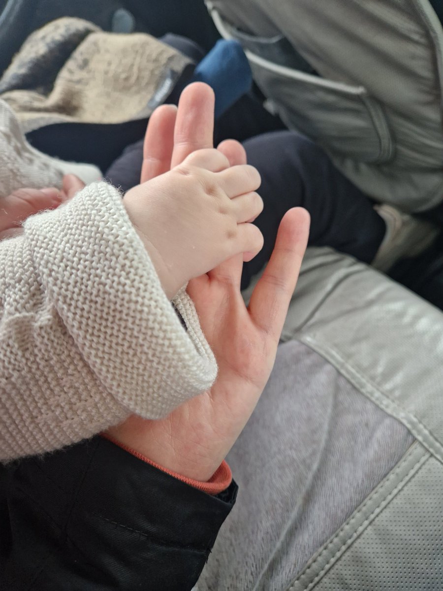 Bizim enisteyi almıslar. Haberini aldık apar topar geldik ama teyze olarak canım yandı en çok. Şu kadarcık yavrumu yıllarca babasız büyümeye iten devletinize lanet olsun