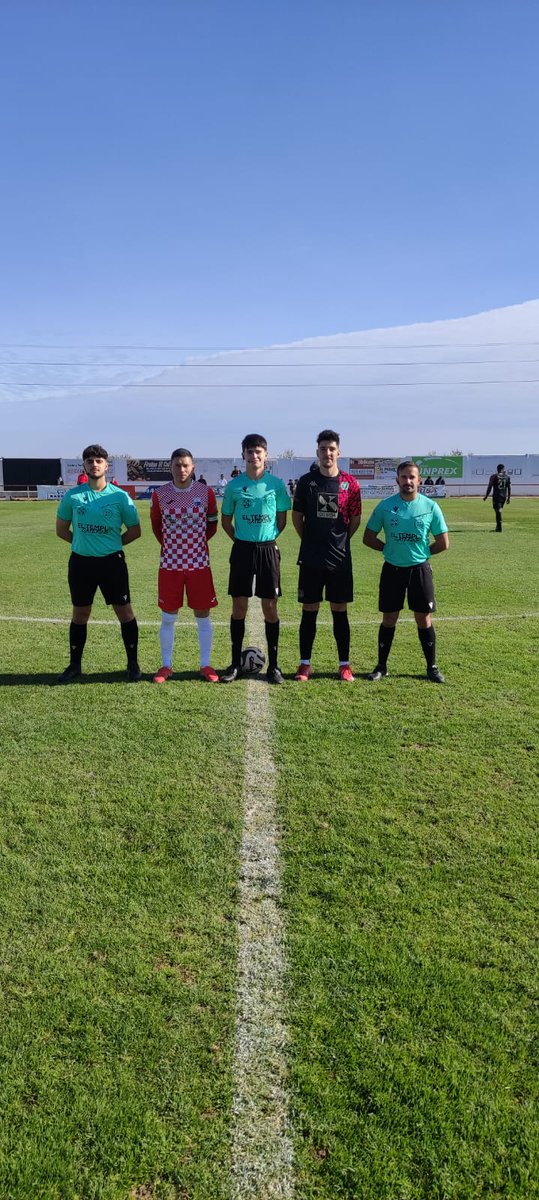 ¡Victoria! Remontada del equipo en un partido intenso en el que no bajamos los brazos. Entrega y lucha, hasta el final siempre.

¡Vamos Gran Maestre!

🔴⚪🔴⚪🔴⚪

#LaPasionQueNosUne