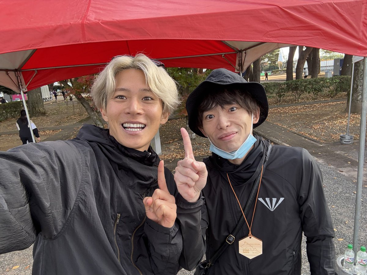 KRoyal26's tweet photo. 大田原マラソン🏃
ネットタイム　3:11:58   PB更新🍺
ZOP(ずっと同じペース)と30kmまでジョグを意識して攣ることなく最後ペース上げることができました😇
先ほど青森へ到着🚄
お二人とも写真も撮れたし弾丸ツアーでしたが満足した旅でした🏃‍➡️
来年は仙台国際ハーフにでよう🔥 https://t.co/D8Cna7972G