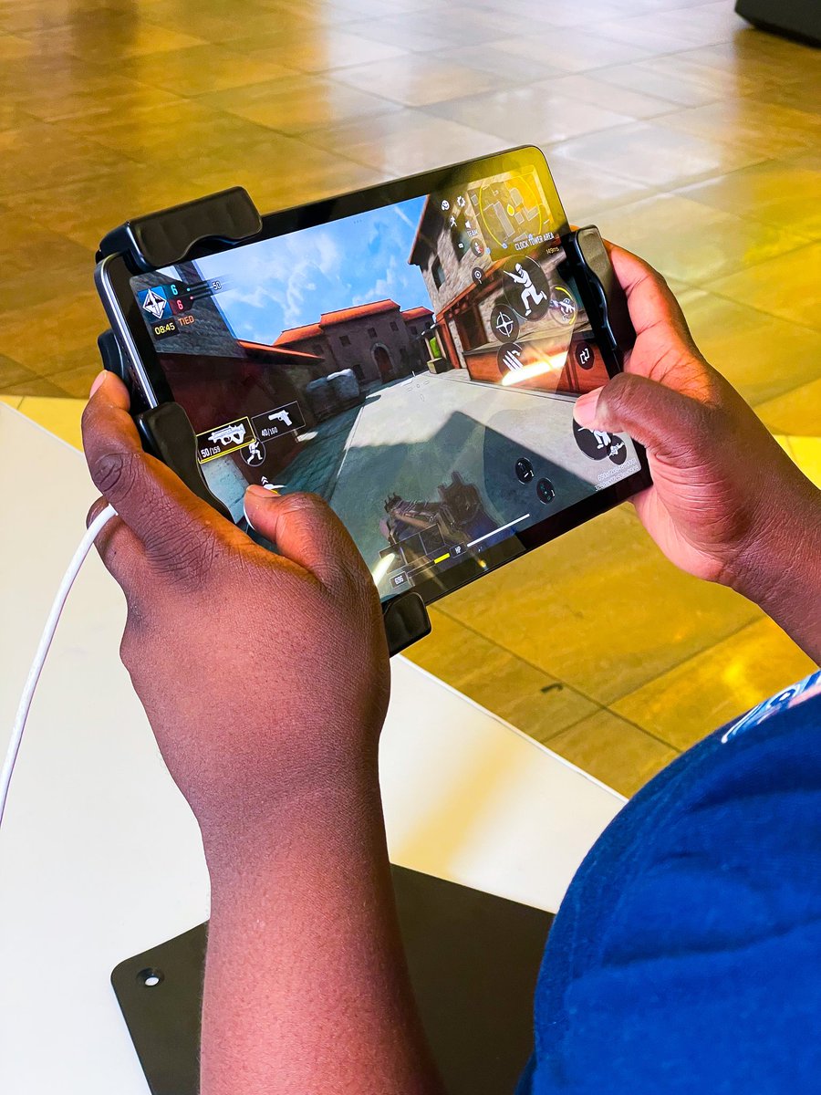 Carry1st tweet media