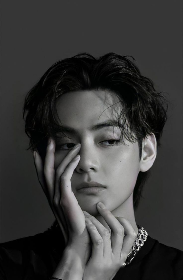 DorisKVv's tweet photo. - Kim Taehyung https://t.co/0r5LlQWefm