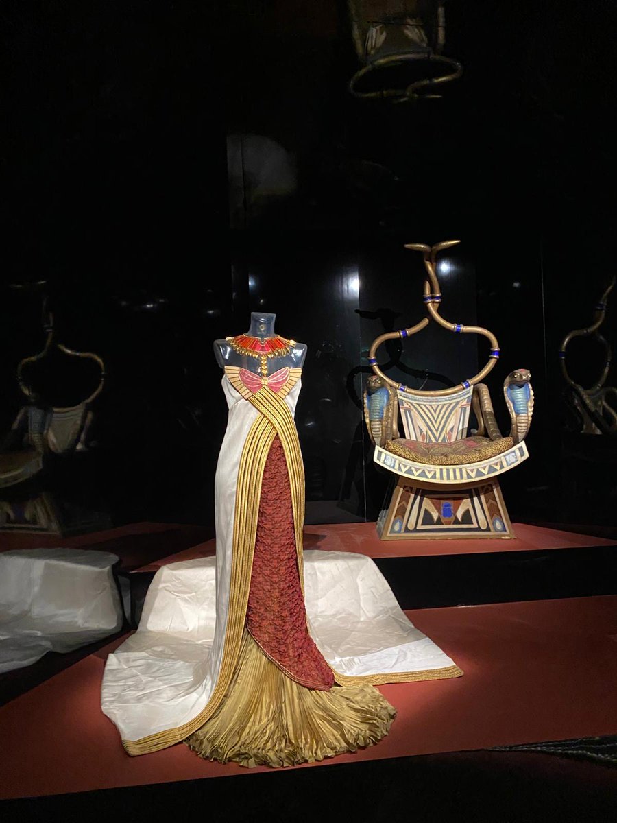 GMothron's tweet image. 𓂀 400 Argenteuillais ont été accueillis à l’@imarabe pour une journée culturelle autour de l’exposition “Le Mystère Cléopâtre” et du film Astérix et Obélix : Mission Cléopâtre. Un beau moment partagé.

🤝 Merci à @jack_lang et aux équipes de l'IMA pour leur engagement.