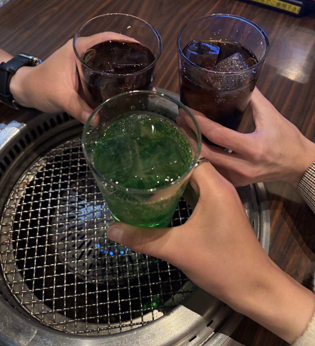 p_o_p_o_p_i's tweet image. 昨日の終わりはFFさんと肉食らって気持ちよくなりました