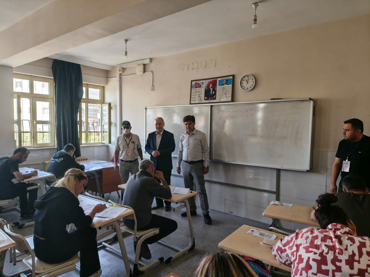 Özel Öğretim Kurumları Genel Müdürlüğü Genel Müdür Yardımcısı Ahmet Özer ile İl Millî Eğitim Müdürü Muhammed Özdemirci, 
📍Tarsus Şehit Fazlı Kalaycı Ortaokulunda gerçekleştirilen Motorlu Taşıt Sürücü Kursları (MTSK) İş Makineleri Sınavını ziyaret etti. ✨

🔗