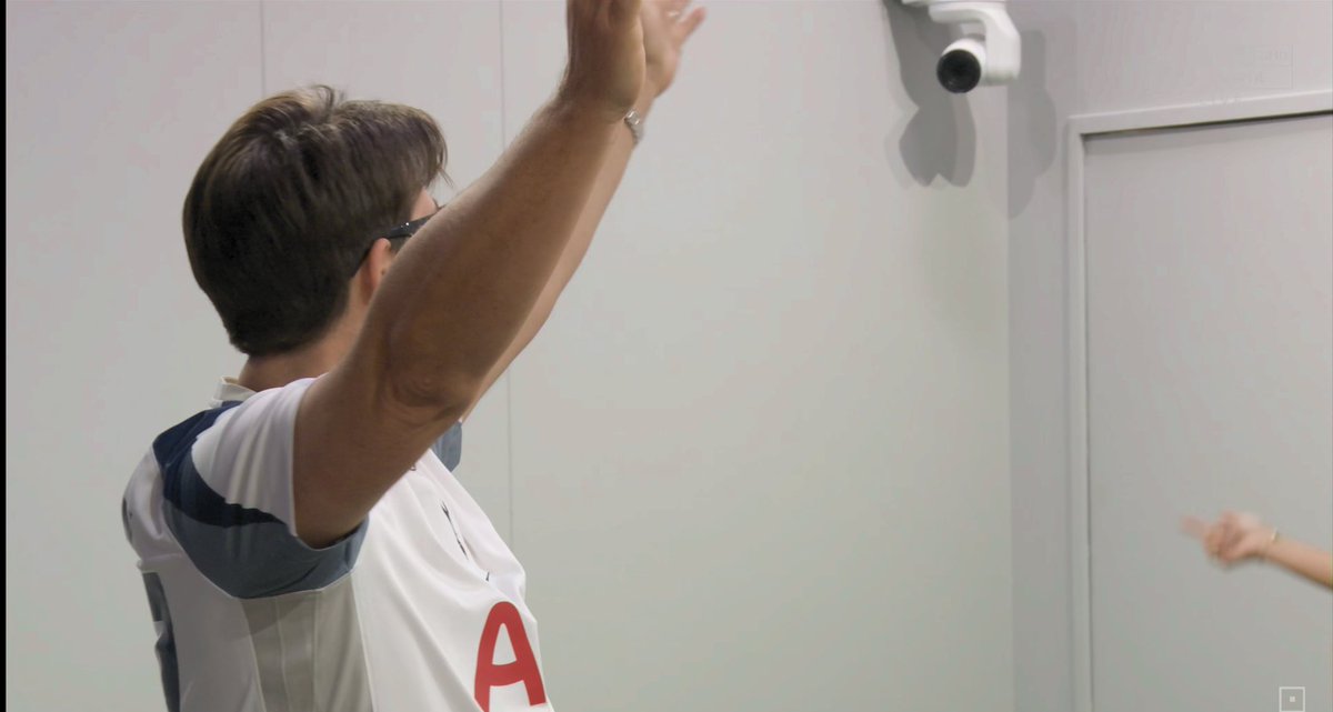 StokeyyG2's tweet image. Sky Sports have introduced ‘In The Box’ where 4 fans from each team are trapped in a box, cut out from the outside world and will just be dripfed information throughout the game, not knowing the score until full time.

Michael McIntyre and ChrisMD are on it this week.