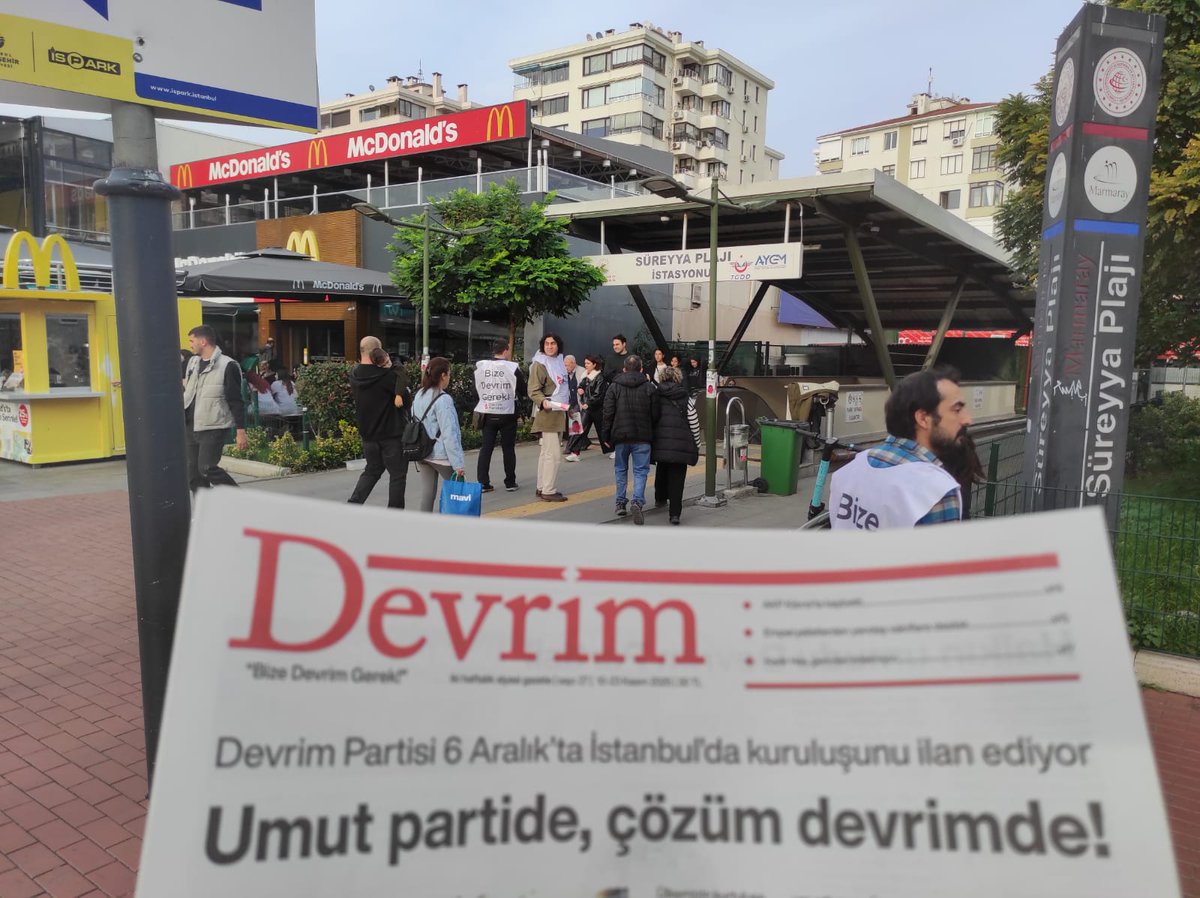 "Umut partide, çözüm devrimde!" manşetiyle çıkan Devrim Gazetesi'nin yeni sayısı ile Maltepe-Süreyya Plajı'ndaydık.

Gazetemize ulaşmak için sosyal medya hesaplarımız veya il temsilciliğimiz üzerinden bizimle iletişime geçebilirsiniz.