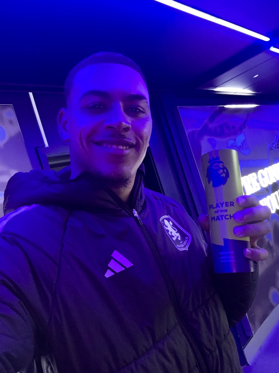 AVFCOfficial's tweet image. Sealed with a selfie 🏅