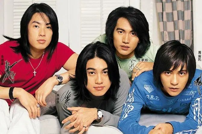 ASAHIXLVII's tweet image. Haruto&apos;s Hair Inspiration :

Pei ni qu kan liu xing yu
Luo zai zhe di qiu shang

#HARUTO #F4 #하루토