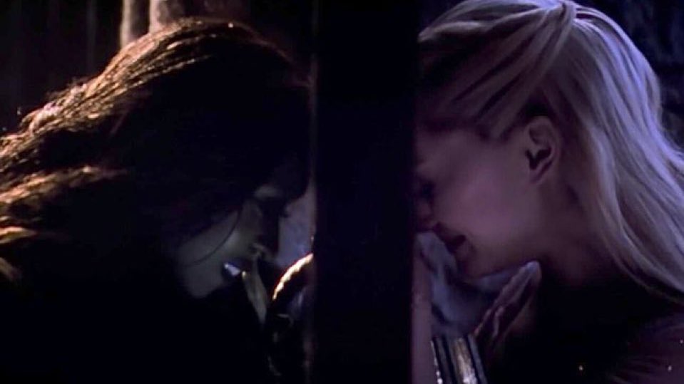 merax4s's tweet image. “i find the artifacts, cried over a hat, cursed the space that i needed”