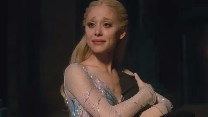 merax4s's tweet image. “i find the artifacts, cried over a hat, cursed the space that i needed”