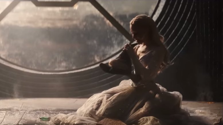 merax4s's tweet image. “i find the artifacts, cried over a hat, cursed the space that i needed”