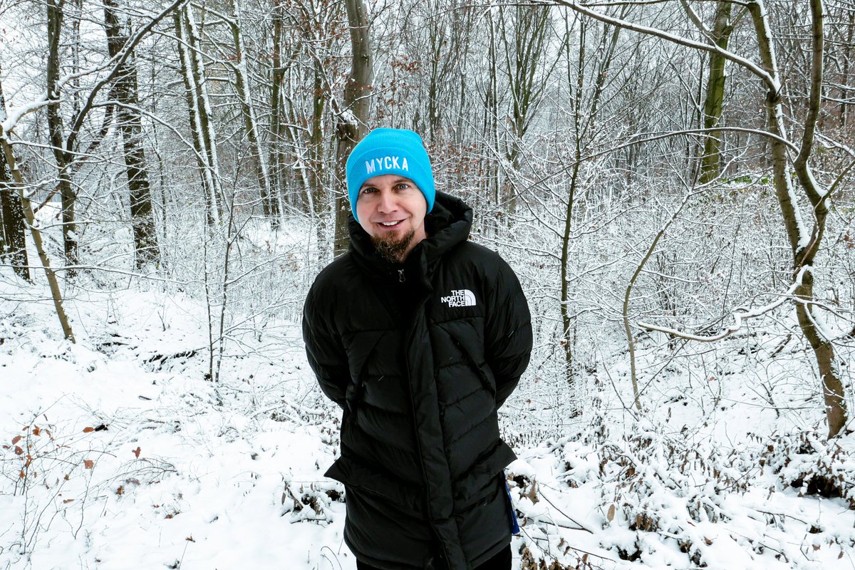 LukaszKohut's tweet photo. Małe, niedzielne szczęścia❗️

🟨🟦 Czorny Las we Popilowie je blank bioły, beztuż mycka na łeb a fik do lasa❄️
#slonskogodka https://t.co/mQGmyR7by2