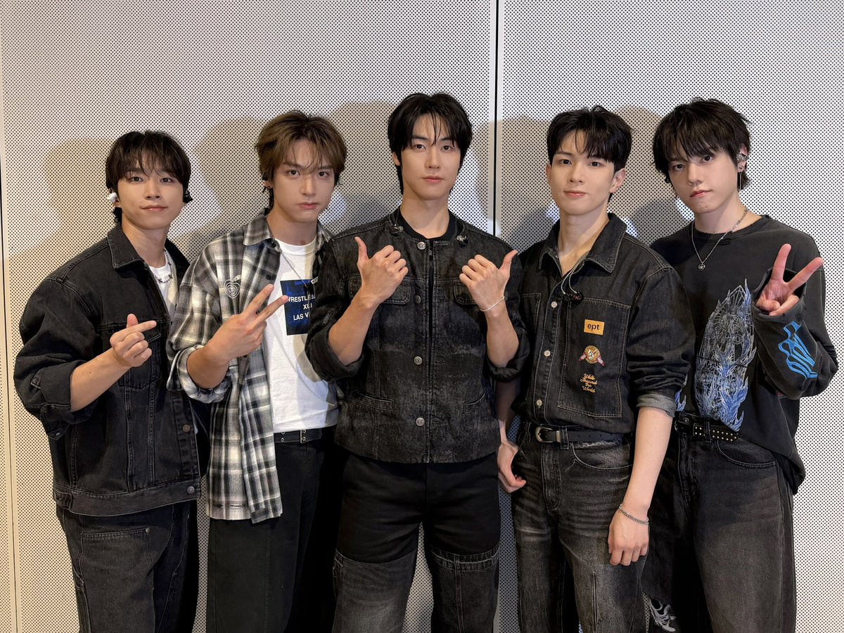 NFlyingofficial's tweet image. [📸] 2025 N.Flying LIVE &apos;&amp;amp;CON4 : FULL CIRCLE&apos; in SINGAPORE

6년 만에 돌아온 SINGAPORE‼️
엔피아의 목소리로 완성된 오늘❤️

#NFlying #엔플라잉 #엔콘 #FULL_CIRCLE