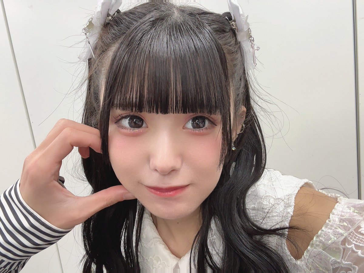 一緒に笑ってる時間がうれしくてすきだな、一日が24時間あるとしたら24時間それがいいけど、今は長くても30分くらいしかそうしてられないから、一日は30分しかないみたい。