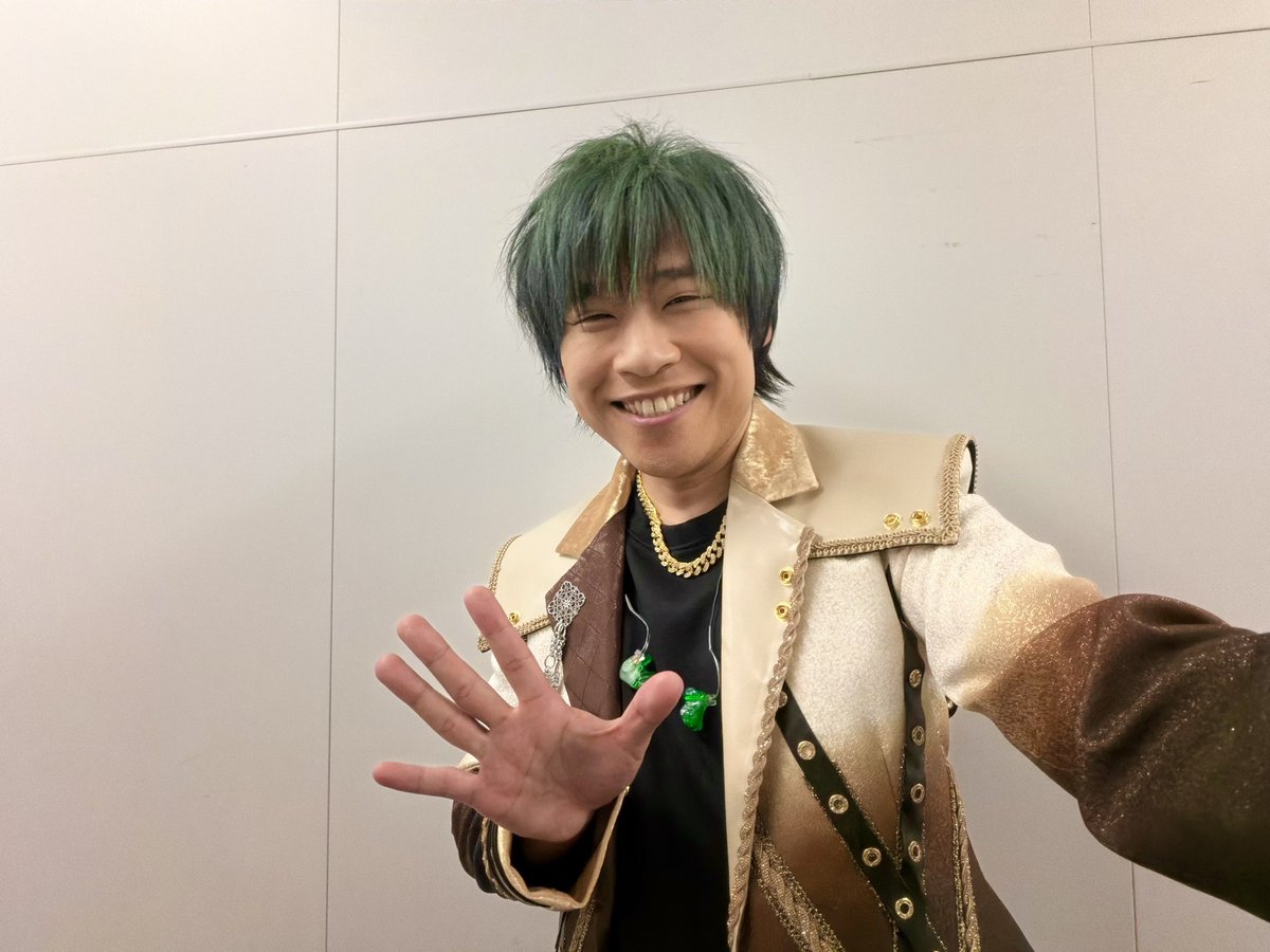 #あんスタ #スタフォニ 4th Super bloom
DAY2ありがとうございましたー‼️
✨🌸🎤😄🌟🌸✨

まさかまさかの‼️
MELLOW DEAR USシークレット出演‼️
&amp;「Dear World」「Mellow Addiction」フルサイズでの初披露‼️
✨🍫😊😏😉☺️🤎✨