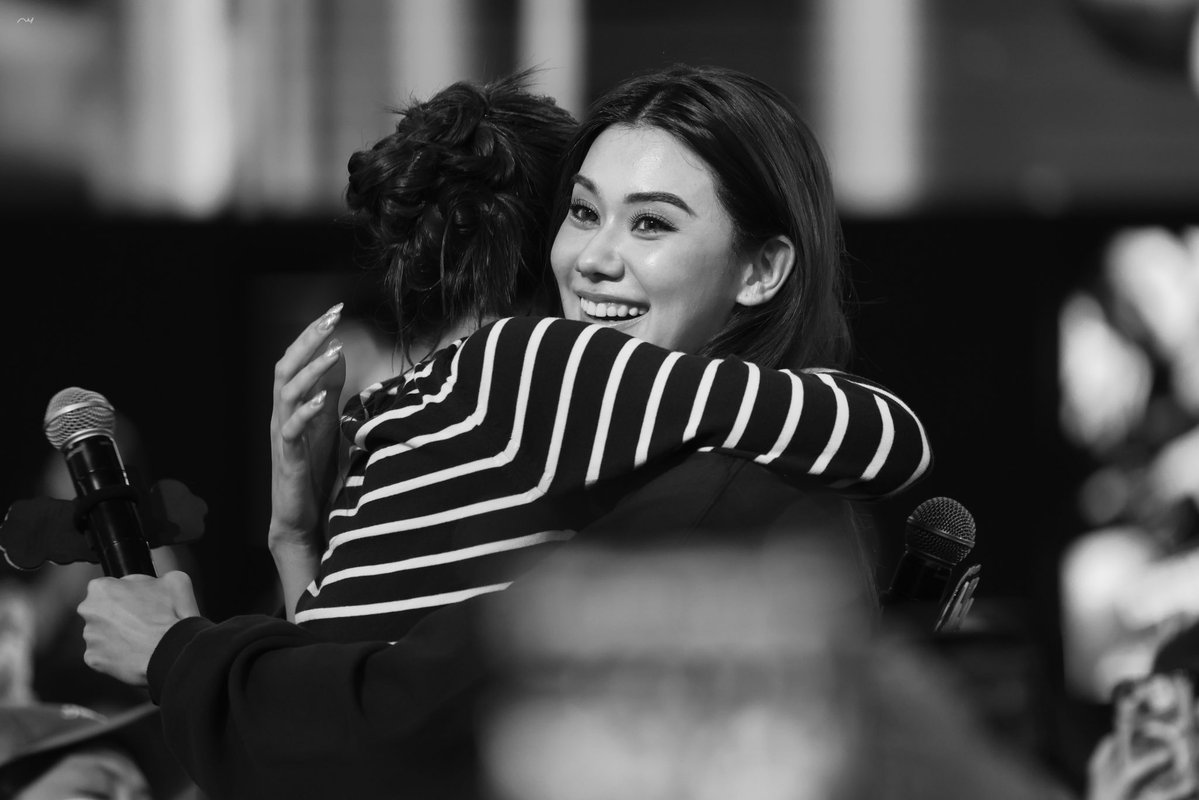 แกแก น่ารักเนอะ🤓

#LenaMiu