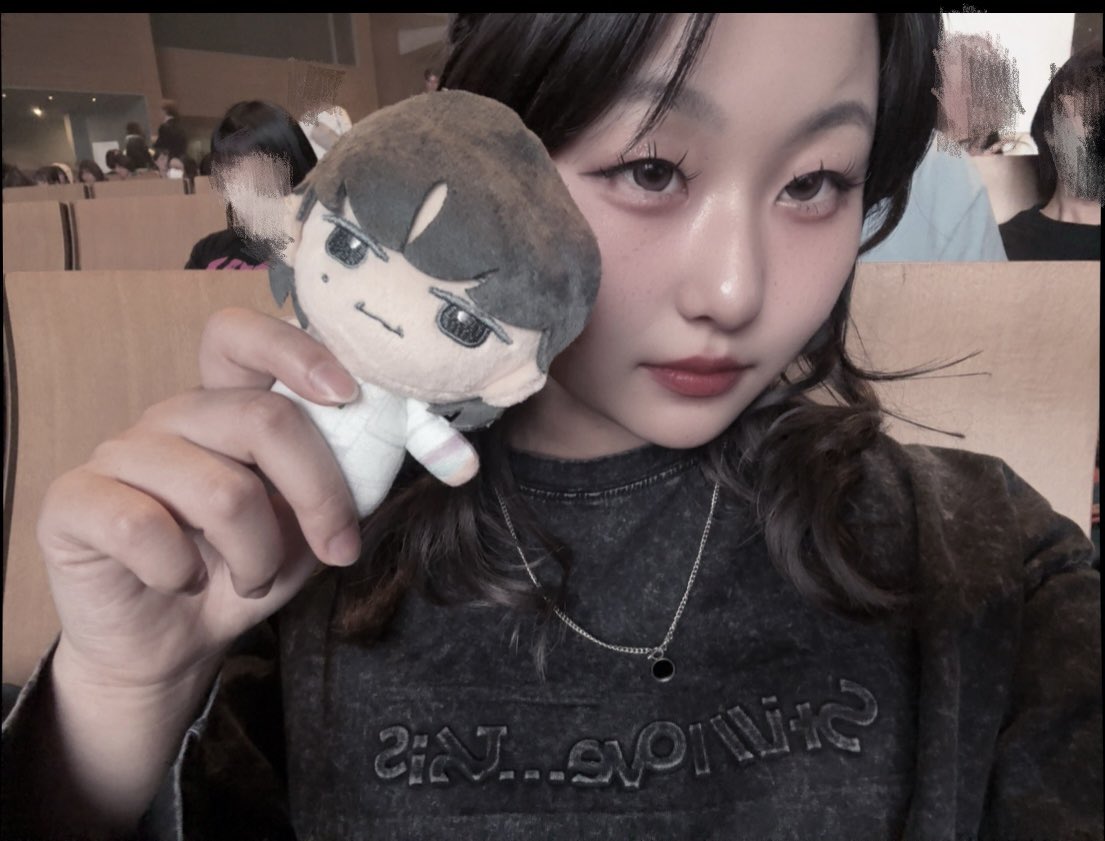 ohagichan_1j's tweet photo. おらのだーーいすきなちぃちゃんと相変わらずの連番^ ܸ.  ̫ .ܸ ^♡
今回はちぃちゃんの自名義で2列目のドセンでほんと楽しかった😿😿ෆ
来年は何公演一緒に行けるのかな💭

                 @chi___1925 ෆ https://t.co/1MEVhKwzrg