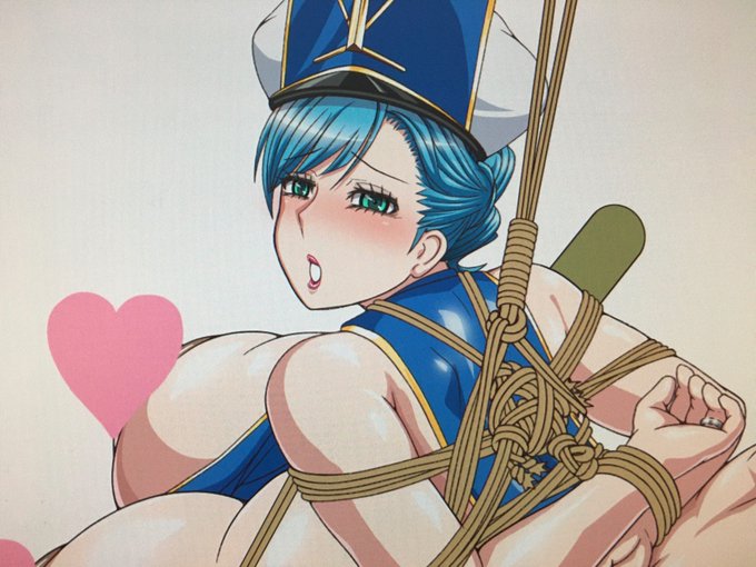 プリーストおばさん、線画のイメージから、塗ると少しケバくなってしまったw やっぱ化粧してるの好きだからなぁ (ボディストッキングはまだ)