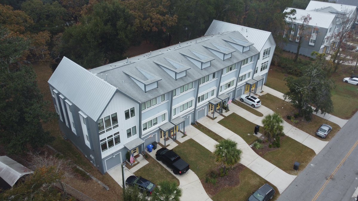 wstribl's tweet photo. First townhome deal I ever did back in 2019. 27 units in Park Circle neighborhood of North Charleston. Bought, developed lots, and sold to a local builder who trusted the area was ready for a modern look. https://t.co/CaZurM1aP8