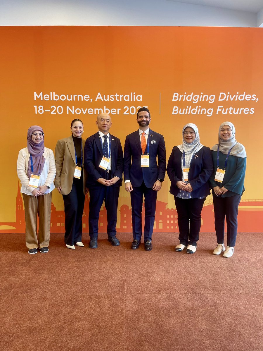 gonzalolopezcu's tweet photo. 🇦🇺 En #Melbourne, #Australia, más de 400 líderes de casi 100 países nos reunimos en el #WorldCancer Leaders’ Summit 2025 o #CumbreMundial de Líderes en la atención del
#cáncer 2025, para alinear la agenda global de atención integral de este padecimiento.

🌐 Como Tesorero de la @uicc, participo en las discusiones financieras, #legales y estratégicas que sostienen este trabajo colectivo.

🇲🇽 Un honor representar a México y América Latina en este espacio que define el futuro del control del cáncer en el mundo. Próximamente más noticias. 

#WCLS25 #CancerControl #GlobalHealth #UICC #PublicHealth #Leadership
