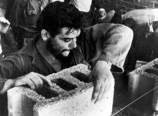 Che honró su compromiso,hace 66 años cuando se realizó la primera jornada de trabajo voluntario en nuestro país 🇨🇺,marcando el inicio de una práctica posteriormente extendida en  nuestro pueblo.
#CubaViveEnSuHistoria 
#UnidosXCuba 
#15AñosArtemisa 
<a href="/DiazCanelB/">Miguel Díaz-Canel Bermúdez</a>