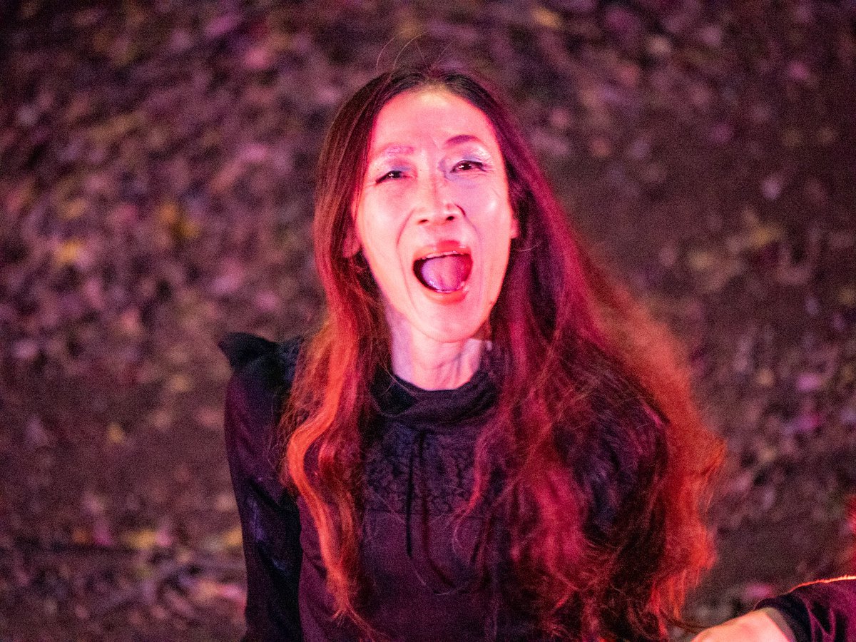 lovedancego's tweet image. 撮影は伊藤青蛙さんです。こんな自分の表情を見た事がありませんでした！虚構喜劇『野外劇 観客席』無事に終演、これも全ていらして下さいましたお客様のおかげでです。お客様と言う名の観客の皆様のご参加があったからこその我々の存在でした‼️これで終わりではございません‼️ここから始まるのです‼️