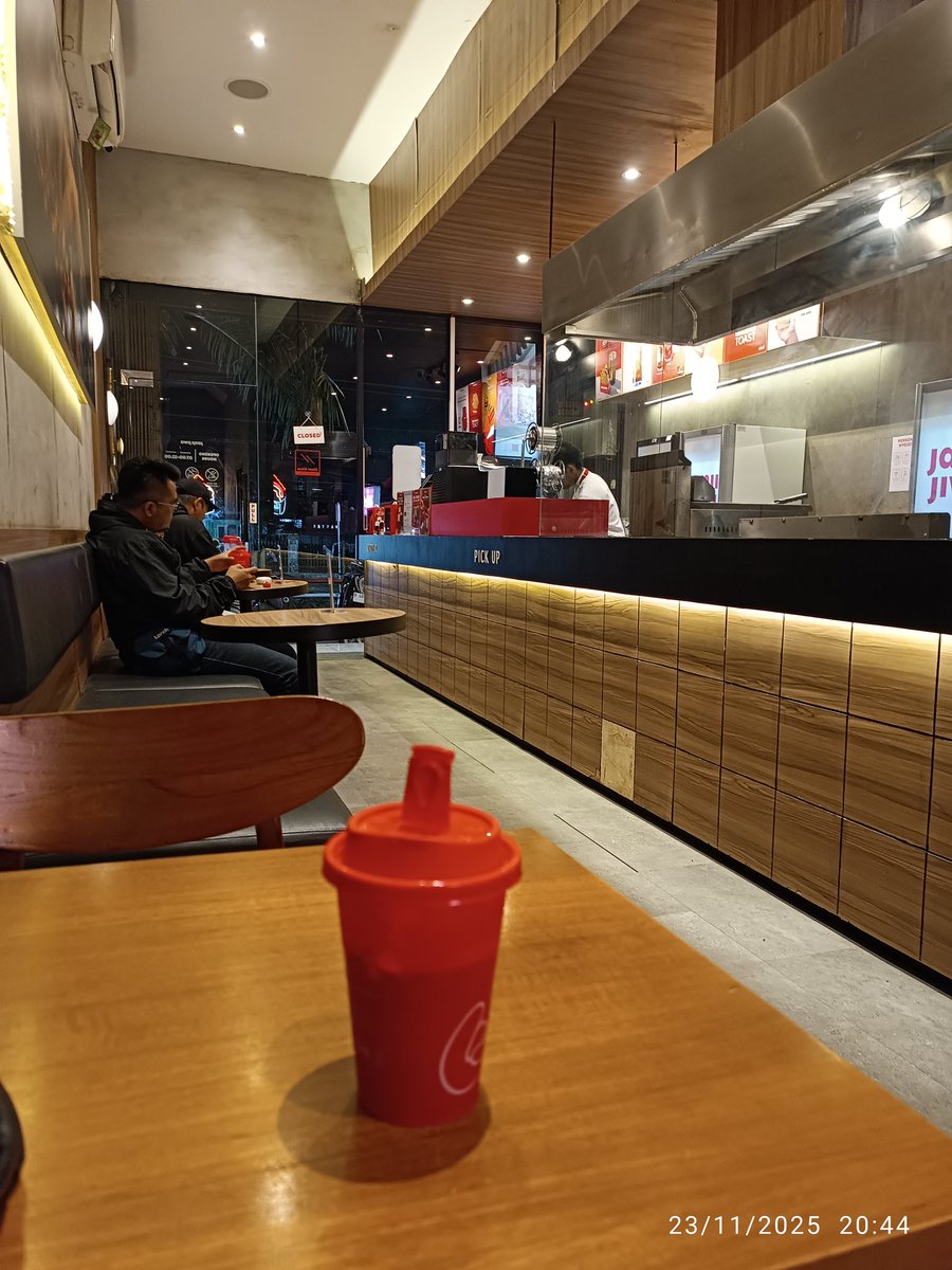 Tuku pipo karo semen, jangann lupa besuk senin😏