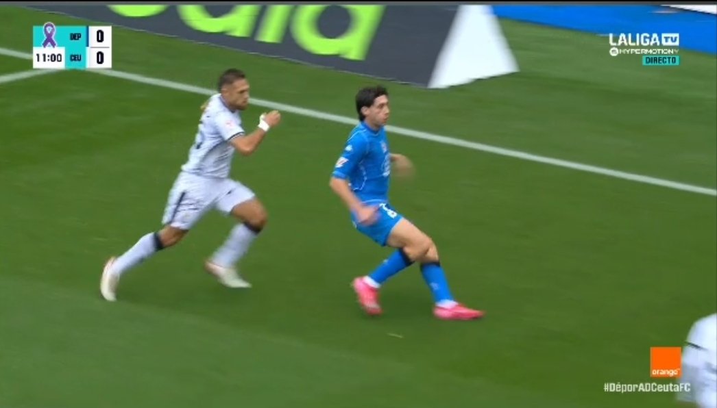 MrAsubio's tweet image. #Dépor #Ceuta

🤏🏻Xoga con lume aquí Diego Glez meténdolle o peito nas costas a Mulattieri e puidendo ser considerado suficiente para pena máxima.

📌SI PITA PENAL NON PASARÍA NADA.

👮🏻‍♂️:✅️
📺:✅️

▪️Mercaría calqueira decisión tomada, non me parece erro claro, obvio e...