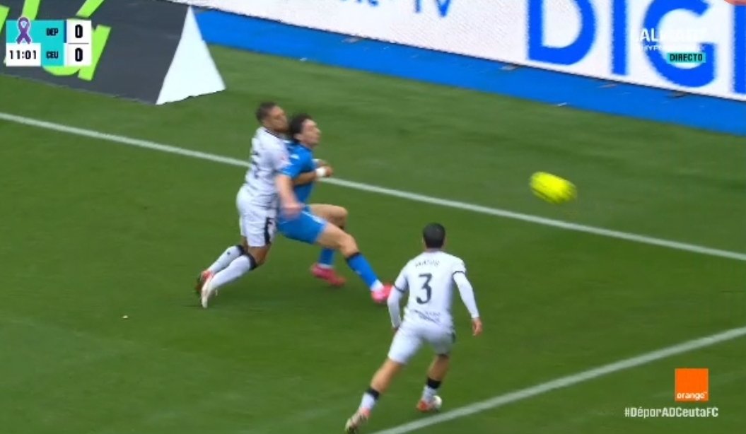 MrAsubio's tweet image. #Dépor #Ceuta

🤏🏻Xoga con lume aquí Diego Glez meténdolle o peito nas costas a Mulattieri e puidendo ser considerado suficiente para pena máxima.

📌SI PITA PENAL NON PASARÍA NADA.

👮🏻‍♂️:✅️
📺:✅️

▪️Mercaría calqueira decisión tomada, non me parece erro claro, obvio e...