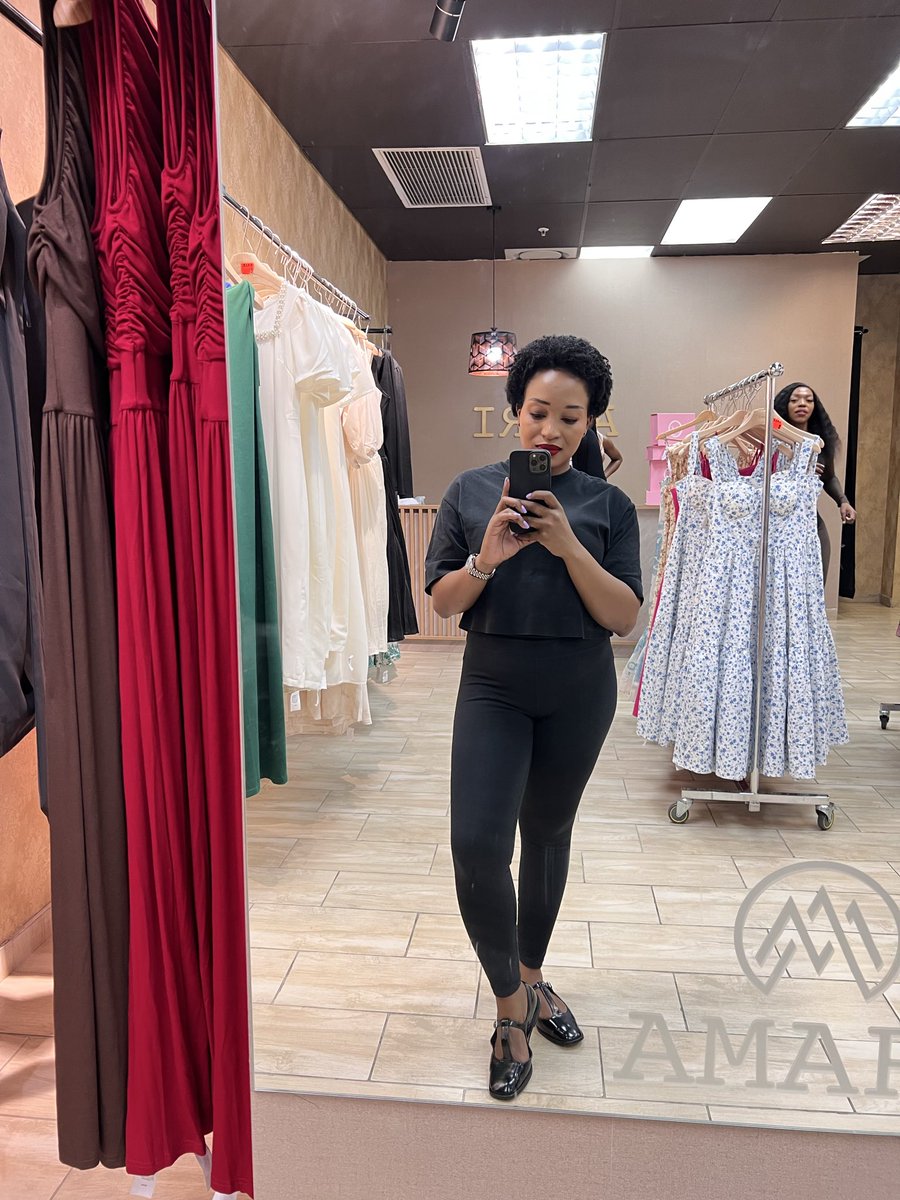 nonitheotiginal's tweet image. Final weight loss update, my new journey of body recomposition is starting tomorrow. 

Thank you for being part “ngiyaphela ngiyamellter journey “ 🍾🥂