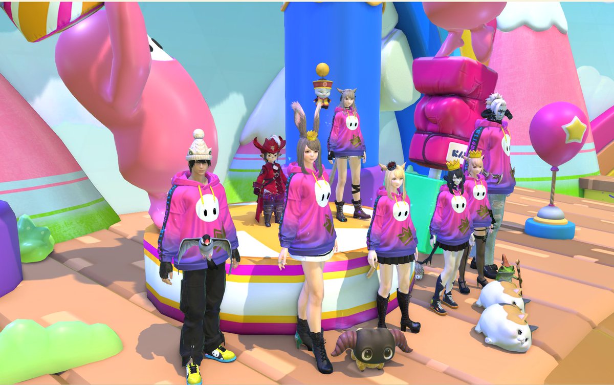 WtHk3eJCzS41814's tweet image. 今日はCWLS「HarmoniX」のメンバーの皆さんとフォールガイズのイベントに行ってきました！とても楽しかったです。ファイナルステージまで行きたかったー。
パーカーとスニーカーをゲットしてチャラい若者って感じ。普段の柴犬に乗った真面目スタイルとのギャップを見て欲しいｗ
#FF14SS　#HarmoniX