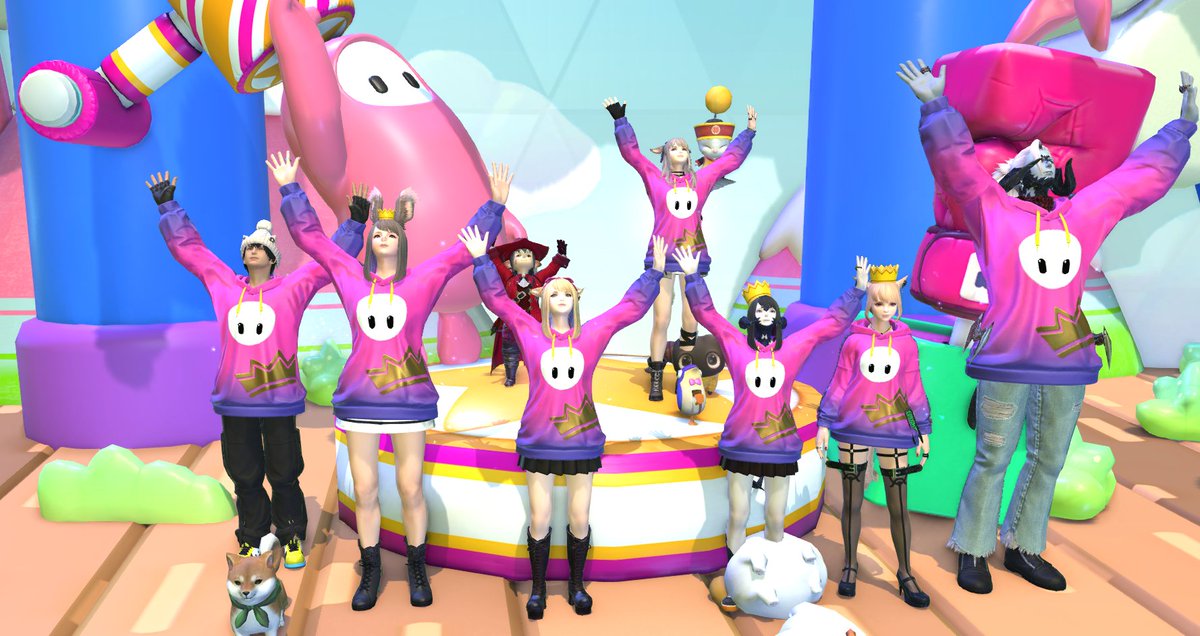 WtHk3eJCzS41814's tweet image. 今日はCWLS「HarmoniX」のメンバーの皆さんとフォールガイズのイベントに行ってきました！とても楽しかったです。ファイナルステージまで行きたかったー。
パーカーとスニーカーをゲットしてチャラい若者って感じ。普段の柴犬に乗った真面目スタイルとのギャップを見て欲しいｗ
#FF14SS　#HarmoniX