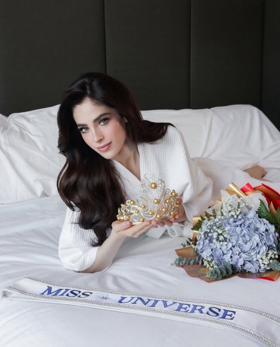 AlertaNews24's tweet image. 🇲🇽 | Fátima Bosch, la mexicana ganadora del Miss Universo se pronunció por primera vez tras su victoria:

&quot;Hoy confirmé de nuevo que lo que Dios tiene destinado para ti, ni la envidia lo para, ni el destino lo aborta, ni la suerte lo cambia. Viva Cristo rey&quot;.