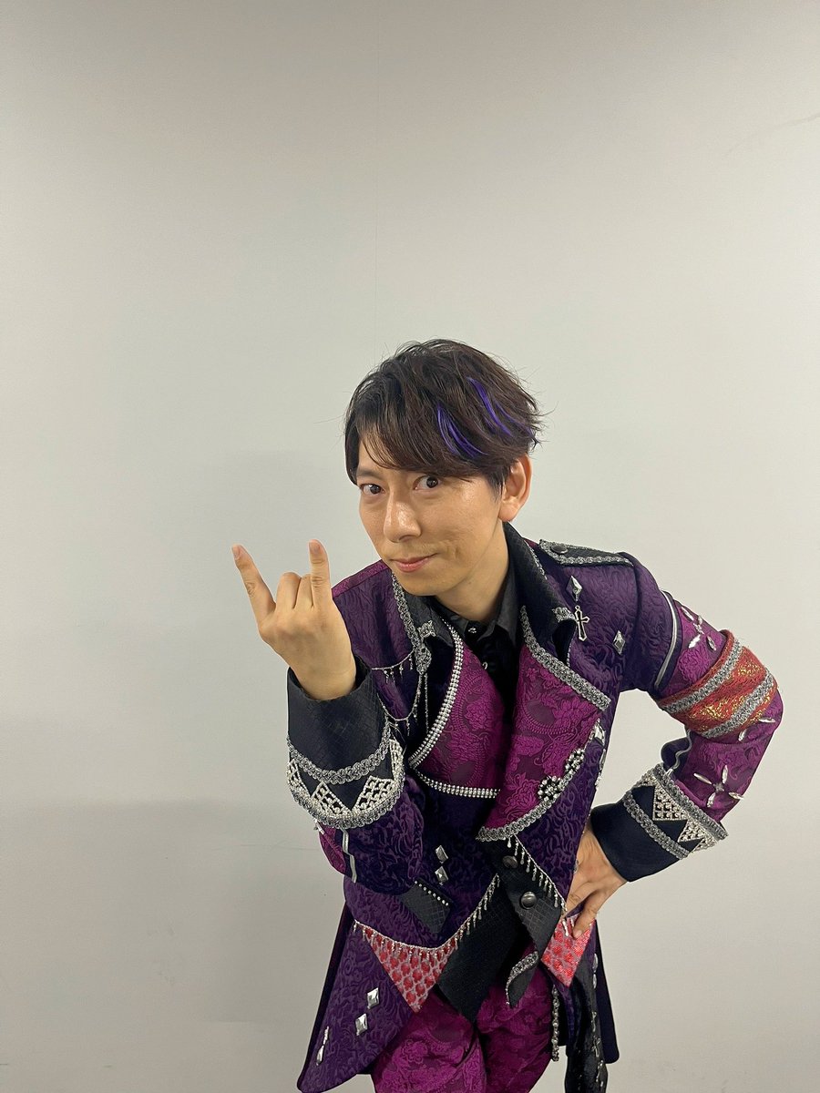 DAY2無事に終了しました❗️
10年分の感謝を込めて。
UNDEADに出会えてよかった🦇
素敵な仲間とステージに立ててよかった。
観てくれたみんな、一緒に歌ってくれて本当にありがとう☺️