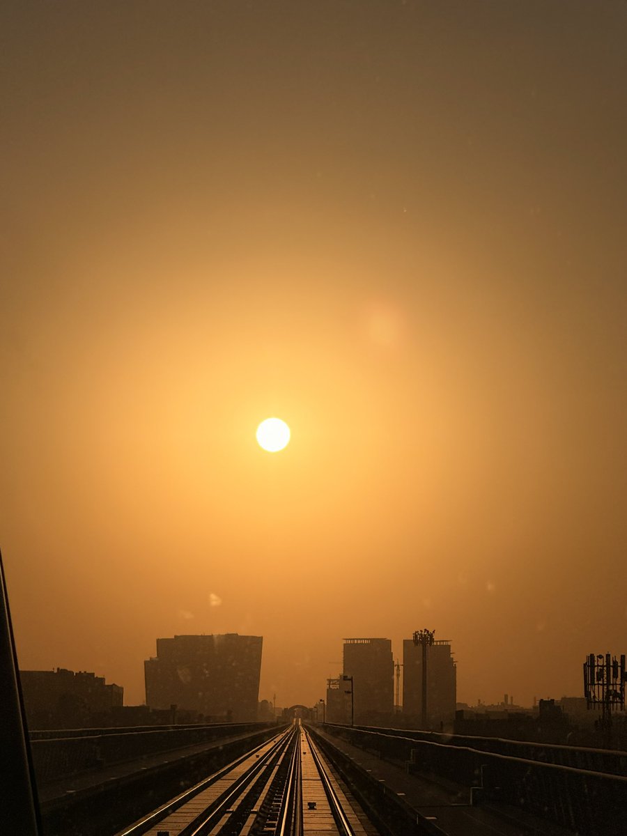 Haidarsk's tweet photo. #riyadh #riyadhmetro #metro #sunset #sunsetvibes #ksa https://t.co/Jl6YA5qE5b