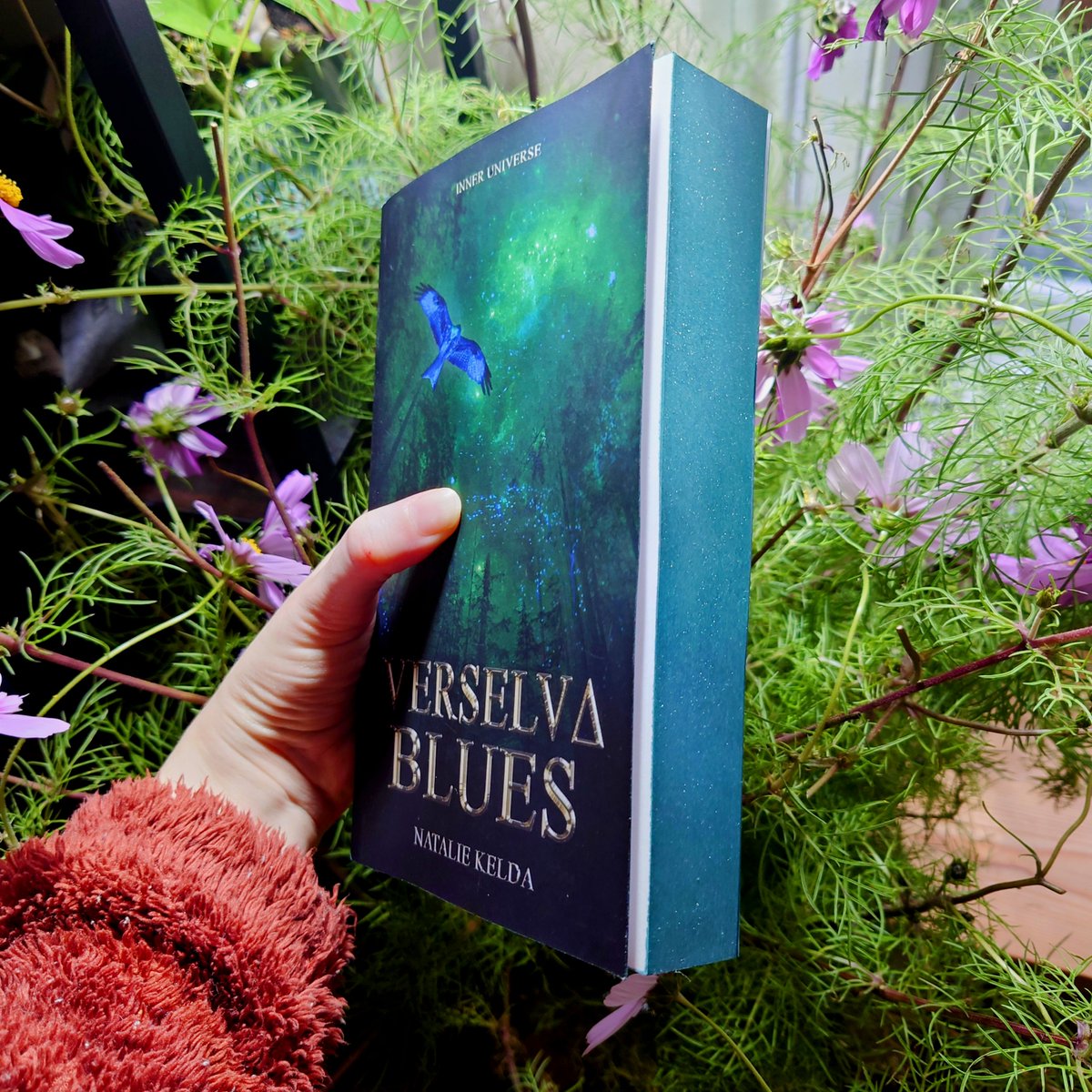 I finally got my latest book up on my website!

You can now get all my books as sprayed edges and I may be biased but they're all gorgeous and make for brilliant presents for the bookworms in your family 👀