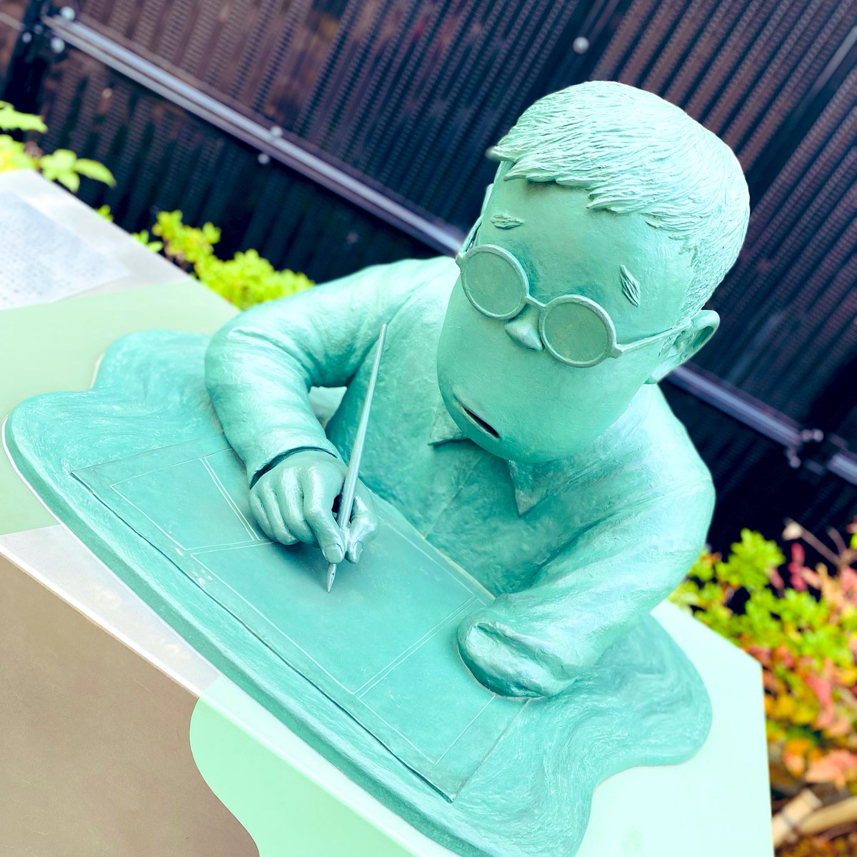 tocodot's tweet image. ゲゲゲ忌に行って参りました！
水木先生への愛が街中溢れていて胸が熱くなりました。ゲゲゲ忌名物のカニ汁も美味しかったです🦀
６期デーの朗読劇は、ゲゲゲ忌を楽しむ鬼太郎たちのドタバタコメディで面白かった！最後に水木先生のことに触れるのも素敵だったなあ