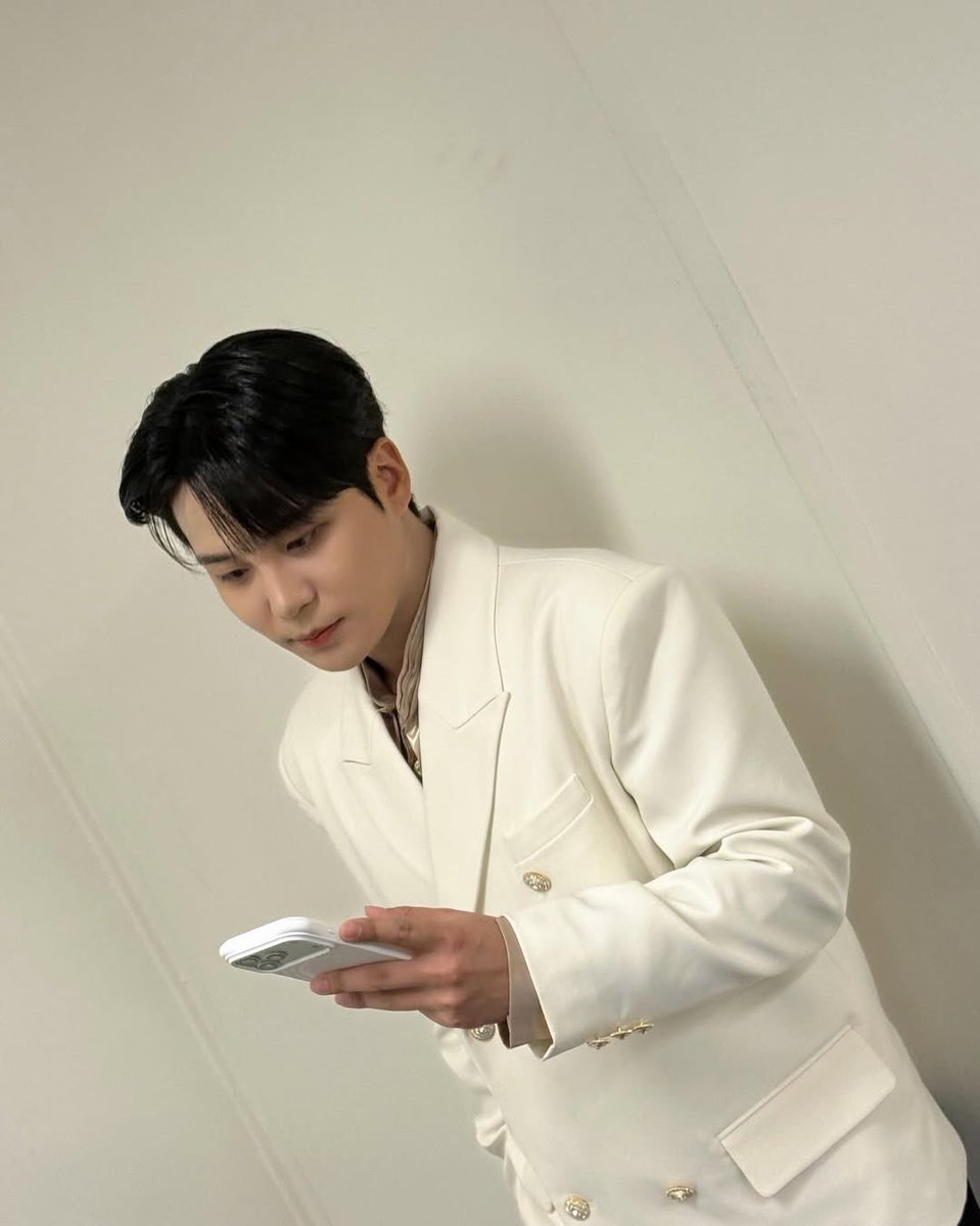 eco ; 종호 tweet media