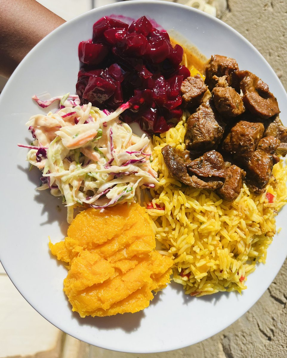 ladyhuneybee's tweet image. Let me pour my heart ❤️ out 🥺🥺🤌bring dessert 🍨 I cooked yall