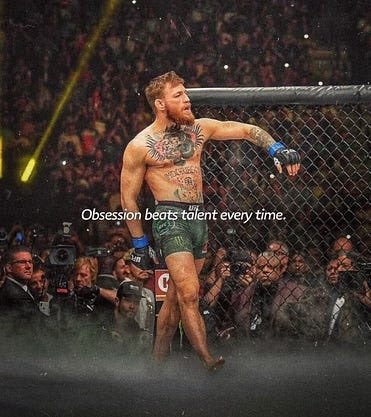 Todo lo que sé sobre invertir, lo aprendí
De forma autodidacta... 
o lo que es lo mismo: 

HORAS,CAFE y FRACASO

Empecé como muchos: 
leyendo los “clásicos” de inversión que recomiendan casi todos y…

perdí MUCHO tiempo.
Basura, relleno, refritos 

Pero..encontré esos libros que