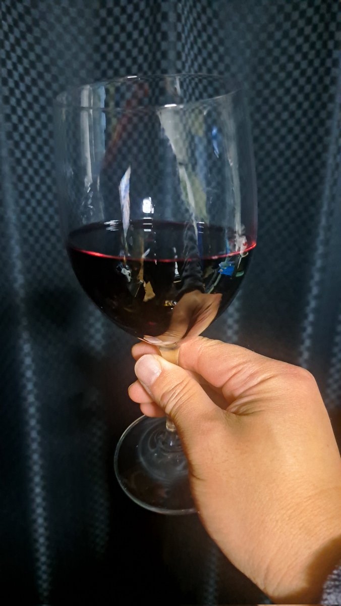 cyberzerosystem's tweet image. 三連休、ではなく半日だけの休み。
買い物して終わったな。
今年もボジョレーの時期がやってきた🍷