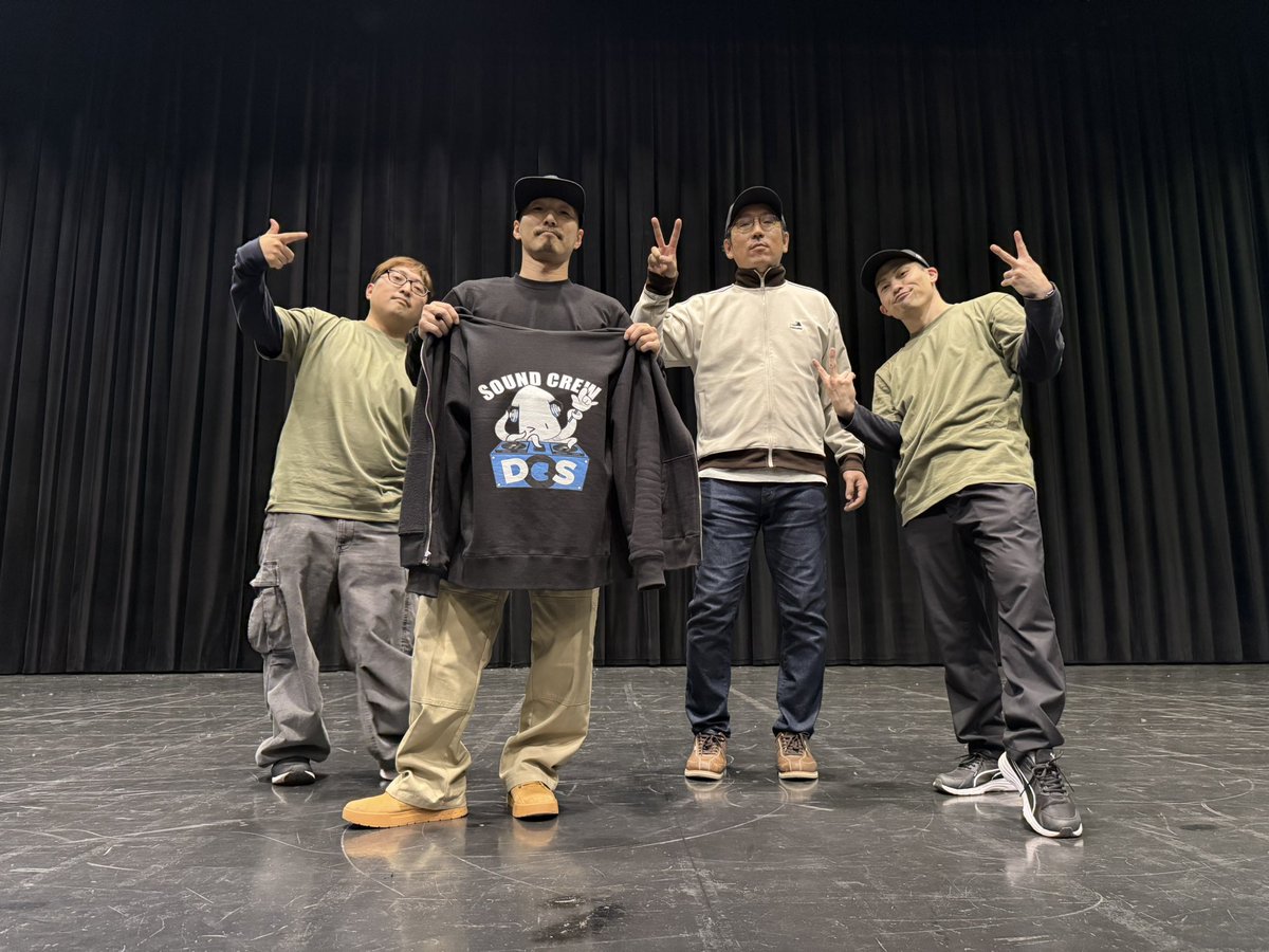 最初に小さなスピーカーから始めて 少しずつ機材を増やして 色々な現場