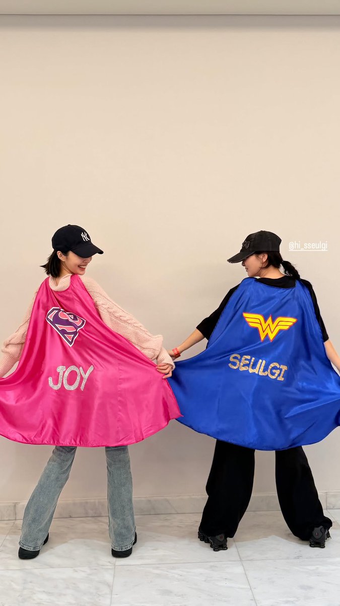 251123 Joy IG Story

"@.hi_sseulgi"

#슬기 #SEULGI <a href="/RVsmtown/">Red Velvet</a>