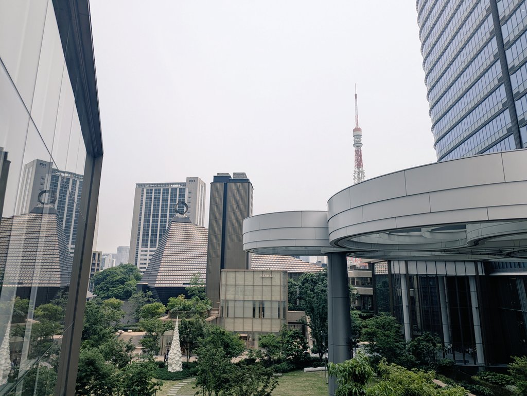 イラチなゴロチがメガネチ
しんつよが吾郎さん不在をいいことに😆

麻布台ヒルズ
オッサレーだねえ✨️
つよぽんがロンドーのロケを💛

ようやく聞けてる
#パワスプ
#しんつよ