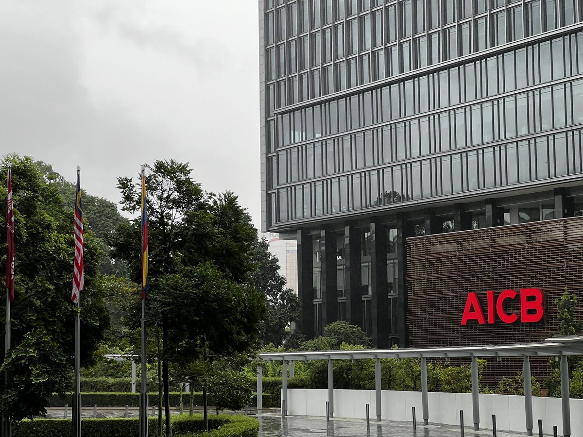 Startup Weekendクアラルンプール、無事に終了しました。結果は2位でした。
今回は本当に本気で優勝を狙ってリーダーとして3日間活動していたので、悔しくてたまりません。
ただ、僕のアイデアを自分ごとのようにコミットしてくれたメンバーに出会えたことが何より嬉しかったです。