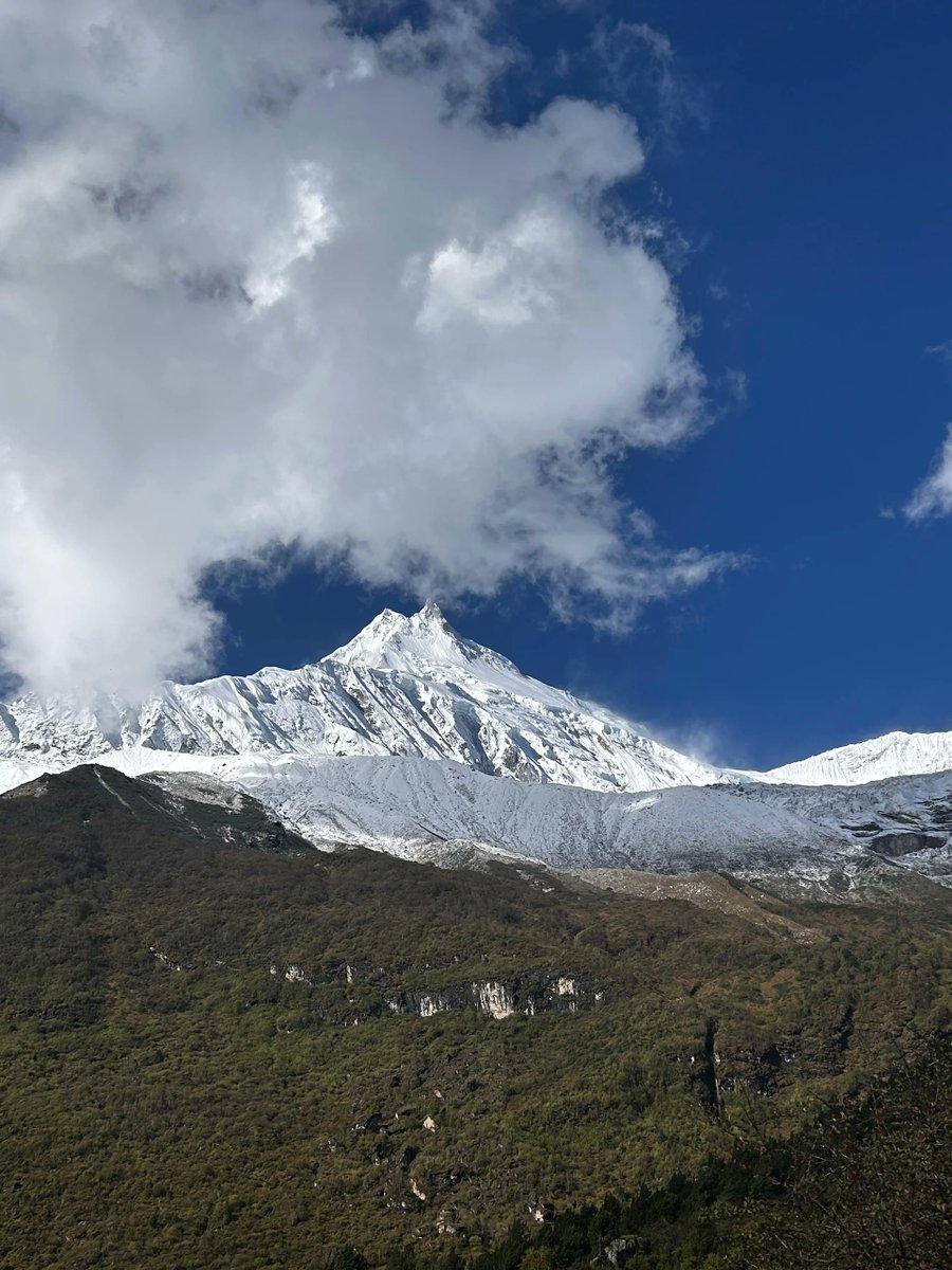 nepadvtrial's tweet photo. 🌄Manaslu Circuit Trek 2026 – 14 days, zero crowds! All-inclusive $1,420 (permits, guide, porter, meals). Only 4 early-bird spots left!
Full itinerary + dates 👇 https://t.co/Ma7baVURVs
Reply “MANASLU” or DM for the PDF &amp; instant answers! #ManasluTrek #Nepal2026 #AdventureTravel https://t.co/Ob7XmceFwX