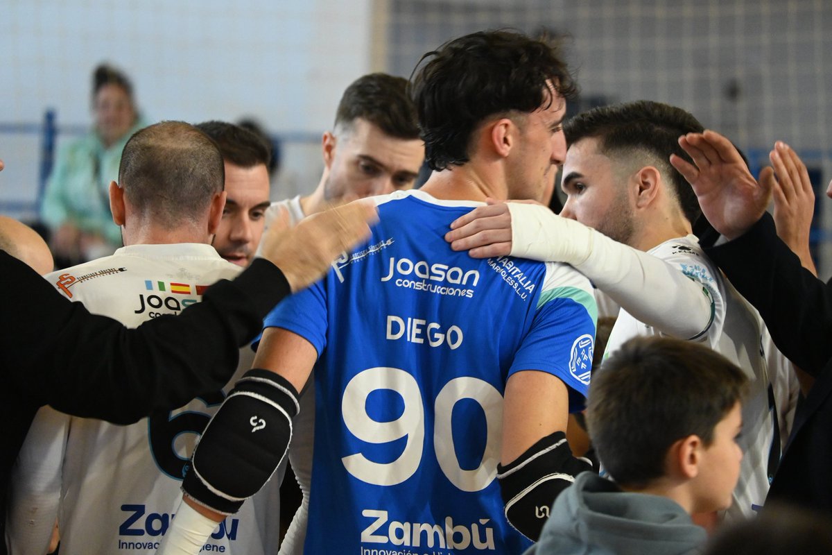 CFS_Pinatar's tweet image. 😰¿Un penalti? 

🤙🏻Tranquilos, @diegoportero90 lo tiene todo bajo control✅

#GOZambúCA