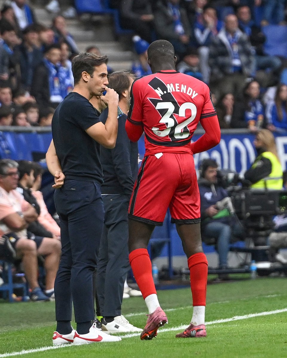 RayoVallecano's tweet image. 🔁 Primer cambio en el Rayo.

⬅️ Mendy
➡️ Pathé Ciss

55' | 0-0 |

#RealOviedoRayo #VamosRayo