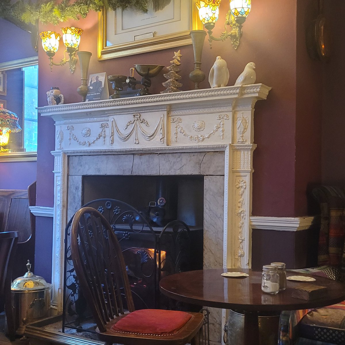 josephpoots's tweet image. cannot beat a pub with a real fire