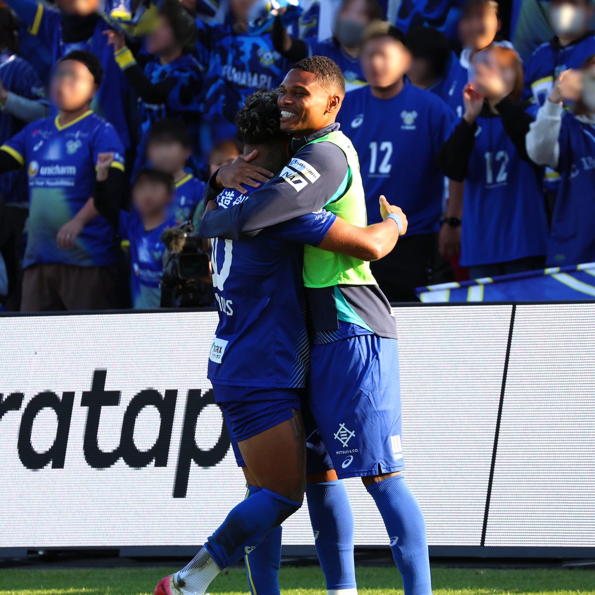 【2025.11.23 FC今治 VS 北海道コンサドーレ札幌】

#マルクスヴィニシウス 
#ウェズレイタンキ　#FC今治